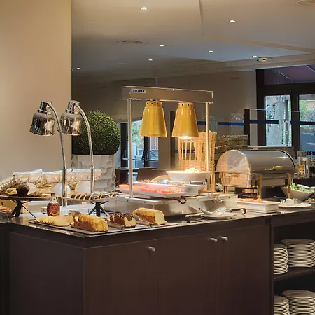 إن إتش فندق